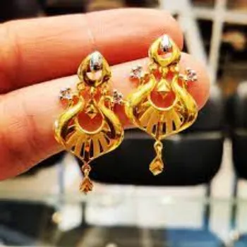Swades Gold Earring